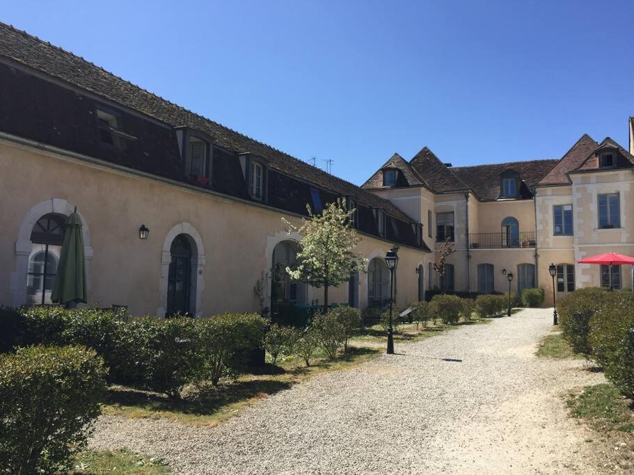 Bel Appart Au Bord De L'Eau Proche Gare Avec Wifi Auxerre Zewnętrze zdjęcie