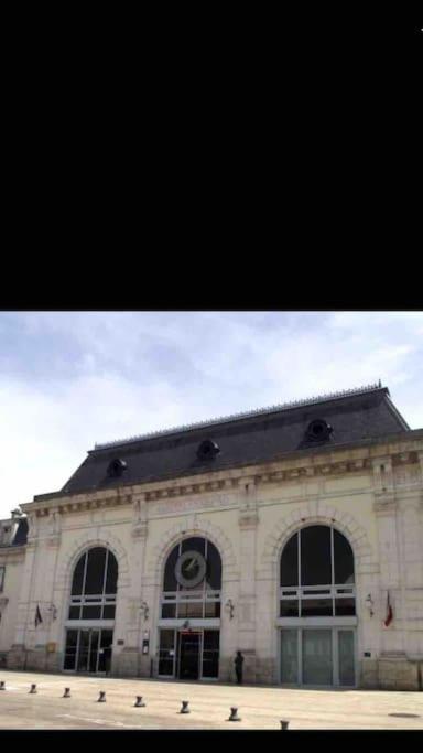 Bel Appart Au Bord De L'Eau Proche Gare Avec Wifi Auxerre Zewnętrze zdjęcie